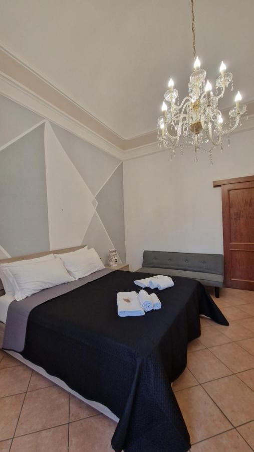 The Crazy House Apartment Catania Ngoại thất bức ảnh