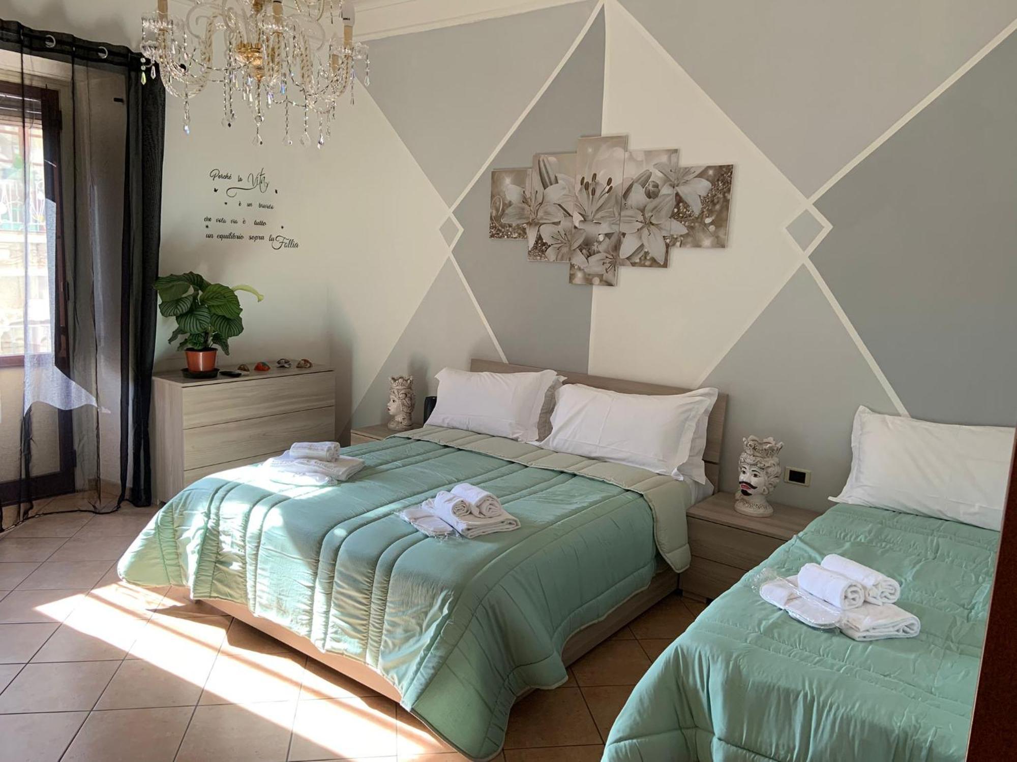 The Crazy House Apartment Catania Ngoại thất bức ảnh